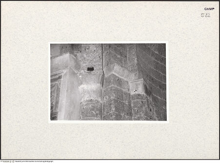 Vorderseite von Pace, Valentino [https://www.deutsche-digitale-bibliothek.de/content/lizenzen/rv-ez/] Kapitelle des Chorumgangs - Kapitelle, bh445695_recto. Foto: Pace, Valentino.