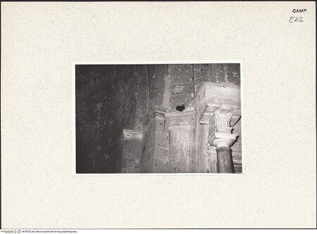 Vorderseite von Pace, Valentino [https://www.deutsche-digitale-bibliothek.de/content/lizenzen/rv-ez/] Kapitelle des Chorumgangs - Kapitelle, bh445703_recto. Foto: Pace, Valentino.