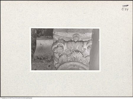 Vorderseite von Pace, Valentino [https://www.deutsche-digitale-bibliothek.de/content/lizenzen/rv-ez/] Kapitelle des Chorumgangs - Kapitell, bh445718_recto. Foto: Pace, Valentino.