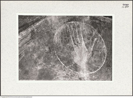 Vorderseite von Pace, Valentino [https://www.deutsche-digitale-bibliothek.de/content/lizenzen/rv-ez/] Hand Gottes und zwei Engel - Detail: Hand Gottes (nach der Restaurierung), bh445734_recto. Foto: Pace, Valentino.