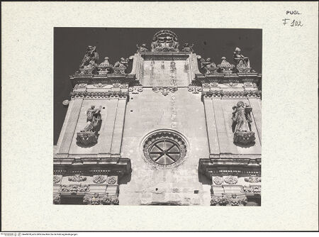 Vorderseite von Bibliotheca Hertziana [https://www.deutsche-digitale-bibliothek.de/content/lizenzen/rv-fz/] Santi Niccolò e CataldoHauptfassade - Oberer Teil, bh445878_recto. Foto: Savio, Oscar.