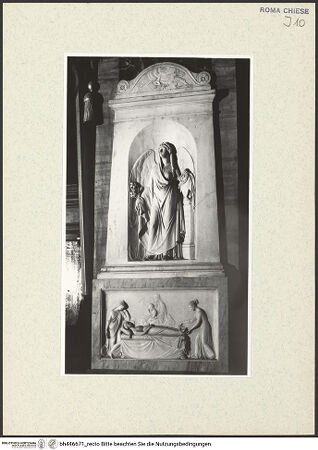 Vorderseite von Sopr. BAS ROMA [https://www.deutsche-digitale-bibliothek.de/content/lizenzen/rv-ez/] Grabmonument der Micaela Fauvet mit Allegorie der Malerei - , bh446671_recto. Foto.