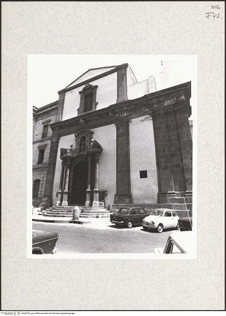 Vorderseite von Bibliotheca Hertziana [https://www.deutsche-digitale-bibliothek.de/content/lizenzen/rv-fz/] San Francesco d'Assisi - Fassade von Südwesten, bh446767_recto. Foto: Savio, Oscar.