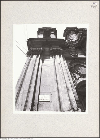 Vorderseite von Bibliotheca Hertziana [https://www.deutsche-digitale-bibliothek.de/content/lizenzen/rv-fz/] Chiesa del PurgatorioHauptfassade - Fassade, erste Ordnung: Pilaster links, bh446772_recto. Foto: Savio, Oscar.