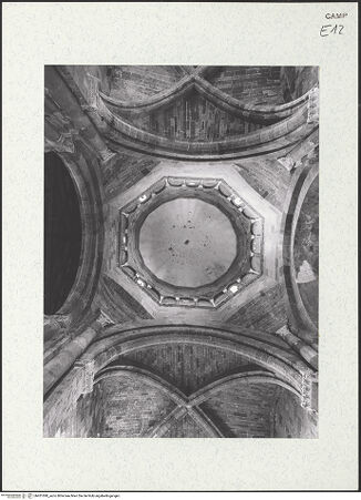 Vorderseite von Bibliotheca Hertziana [https://www.deutsche-digitale-bibliothek.de/content/lizenzen/rv-fz/] DuomoQuerhaus und Kuppel - Vierungskuppel, bh451090_recto. Foto: Savio, Oscar.