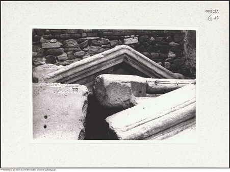 Vorderseite von Brenk [https://rightsstatements.org/page/CNE/1.0/] , bh452166_recto. Foto.