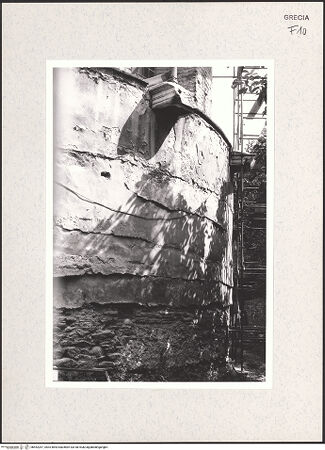 Vorderseite von Brenk [https://rightsstatements.org/page/CNE/1.0/] Panagia Acheiropoiitos - Apsis mit Konsolen für Schmucksäulen, bh452267_recto. Foto.