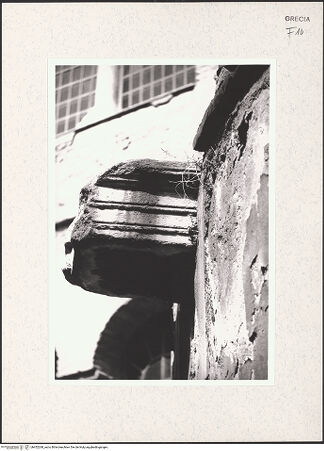 Vorderseite von Brenk [https://rightsstatements.org/page/CNE/1.0/] Panagia Acheiropoiitos - Apsis, Konsole für Schmucksäule, bh452268_recto. Foto.