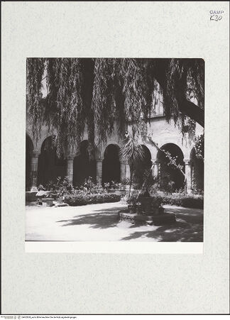 Vorderseite von Bibliotheca Hertziana [https://www.deutsche-digitale-bibliothek.de/content/lizenzen/rv-fz/] San FrancescoChiostro - Nordwestliche Ecke, bh452820_recto. Foto: Zallinger zu Stillendorf, Marlies von.