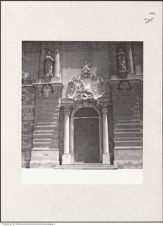 Vorderseite von Bibliotheca Hertziana [https://www.deutsche-digitale-bibliothek.de/content/lizenzen/rv-fz/] CattedraleHauptfassade - Hauptportal, bh453408_recto. Foto: Zallinger zu Stillendorf, Marlies von.