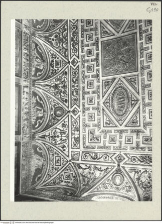 Vorderseite von Böhm [https://www.deutsche-digitale-bibliothek.de/content/lizenzen/rv-ez/] Detail, bh454288_recto. Foto.