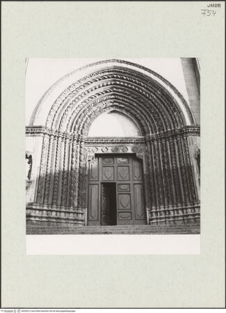 Vorderseite von Bibliotheca Hertziana [https://www.deutsche-digitale-bibliothek.de/content/lizenzen/rv-fz/] Hauptportal - Gesamtansicht, bh454573_recto. Foto: Zallinger zu Stillendorf, Marlies von.