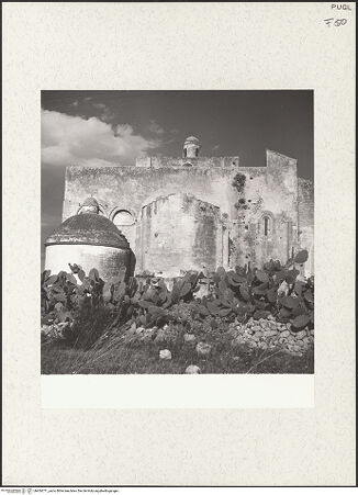 Vorderseite von Bibliotheca Hertziana [https://www.deutsche-digitale-bibliothek.de/content/lizenzen/rv-fz/] Santa Maria Maggiore di SipontoAußenbauOstfassade - Gesamtansicht, bh454771_recto. Foto: Zallinger zu Stillendorf, Marlies von.