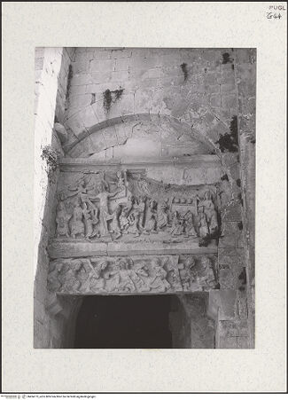 Vorderseite von Bibliotheca Hertziana [https://www.deutsche-digitale-bibliothek.de/content/lizenzen/rv-fz/] Türsturz mit Szenen aus dem Leben Christi - Gesamtansicht, bh454773_recto. Foto: Zallinger zu Stillendorf, Marlies von.