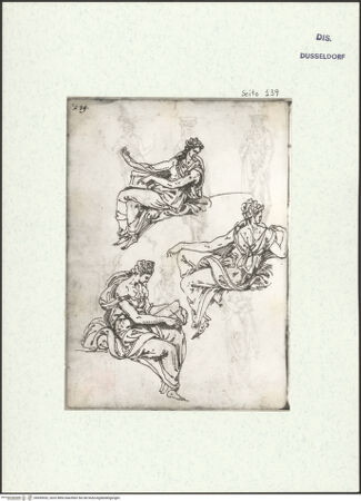 Vorderseite von Museum Kunstpalast [https://www.deutsche-digitale-bibliothek.de/content/lizenzen/rv-ez/] L'arte del disegno, e le vivezze dell'ingegno di Guglielmo della Porta celebre scultore, et architetto ... (2 Bände)Zweiter (kleiner) Band mit zwei Skizzenbüchern und einem angefügten KonvolutDas zweite SkizzenheftSeite 139: Drei auf Bogensegmenten sitzende Frauengestalten in faltenreicher Gewandung - , bh455932_recto. Foto.