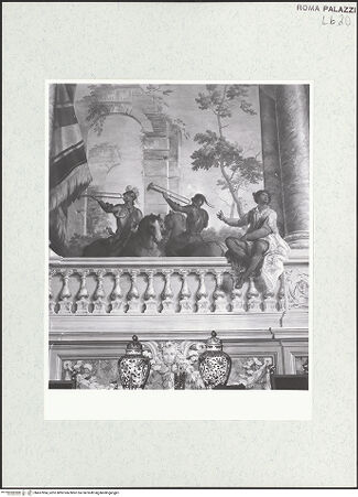 Vorderseite von Sopr. BAS ROMA [https://www.deutsche-digitale-bibliothek.de/content/lizenzen/rv-ez/] Scheinarchitektur mit exotischen GenreszenenFiguren in exotischen Kostümen - Westwand, mittleres Bildfeld, im Hintergrund Ruine mit einer Inschrift "Fecit Anno 1758", bh457894_recto. Foto.