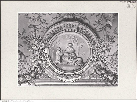 Vorderseite von Sopr. BAS ROMA [https://www.deutsche-digitale-bibliothek.de/content/lizenzen/rv-ez/] Personifikation der Dämmerung mit Windgöttern und monochrome Tondi mit exotischen Szenen - Detail: Tondo mit Audienzszene, bh457975_recto. Foto.