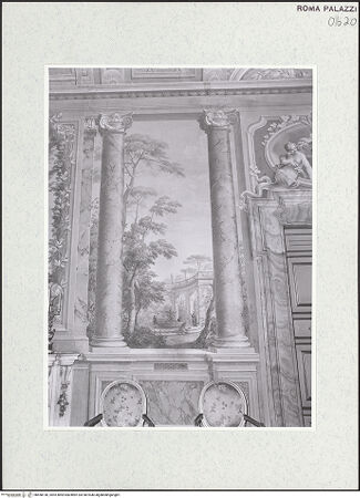 Vorderseite von Sopr. BAS ROMA [https://www.deutsche-digitale-bibliothek.de/content/lizenzen/rv-ez/] Scheinarchitektur mit Landschaftsbildern und FigurenZyklus von Landschaftsbildern mit Figuren von Stefano und Giuseppe Pozzi - , bh458140_recto. Foto.