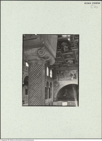 Vorderseite von unbekannt [https://www.deutsche-digitale-bibliothek.de/content/lizenzen/rv-fz/] Sant'Agnese fuori le MuraInnenraumNarthex / westliche Vorhalle - Narthex, Gallerie, ionisches Kapitell, bh458243_recto. Foto.