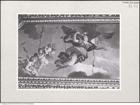Vorderseite von Sopr. BAS ROMA [https://www.deutsche-digitale-bibliothek.de/content/lizenzen/rv-ez/] Deckenmalerei mit einer Personifikation der Morgenröte und Puttenmedaillons - Detail: Aurora und zwei Putten mit Blumenbouquets, bh458278_recto. Foto.