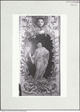 Vorderseite von Sopr. BAS ROMA [https://www.deutsche-digitale-bibliothek.de/content/lizenzen/rv-ez/] Scheinarchitektur mit Landschaftsbild, Figurenkartuschen und PuttenmedaillonsFiguren und Chiaroscuro - Eingangswand, Kartusche mit Figur des Zeus, bh458280_recto. Foto.