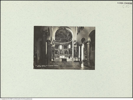 Vorderseite von unbekannt [https://www.deutsche-digitale-bibliothek.de/content/lizenzen/rv-fz/] Santi Quattro Coronati - Inneres, zum Chor, bh458291_recto. Foto.