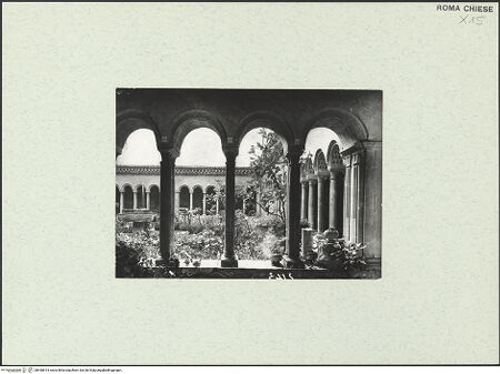 Vorderseite von ICCD [https://www.deutsche-digitale-bibliothek.de/content/lizenzen/rv-ez/] Santi Quattro CoronatiInneres - , bh458514_recto. Foto.