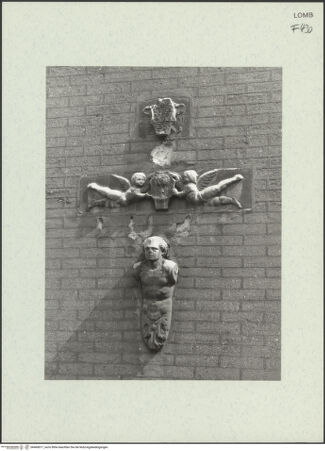 Vorderseite von Bibliotheca Hertziana [https://www.deutsche-digitale-bibliothek.de/content/lizenzen/rv-fz/] Imprese des Galeazzo Maria Sforza, getragen von Putti (1450/1478); Figürliche Konsole (1501/1550) - Gesamtansicht, bh460817_recto. Foto: Fichera, Gabriele.