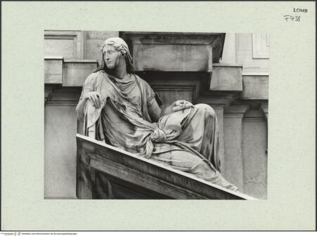 Vorderseite von Bibliotheca Hertziana [https://www.deutsche-digitale-bibliothek.de/content/lizenzen/rv-fz/] 2 SibyllenRechte Sibylle - Gesamtansicht, bh460826_recto. Foto.