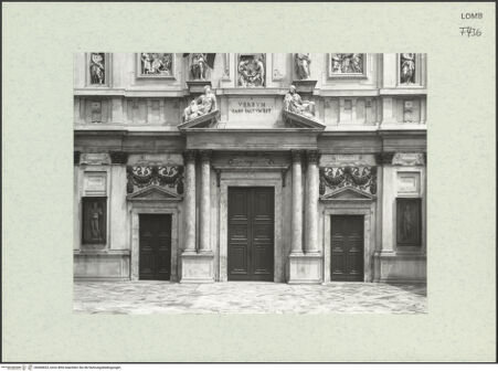 Vorderseite von Bibliotheca Hertziana [https://www.deutsche-digitale-bibliothek.de/content/lizenzen/rv-fz/] Santa Maria presso San CelsoWestfassade - Untergeschoß, bh460833_recto. Foto: Fichera, Gabriele.