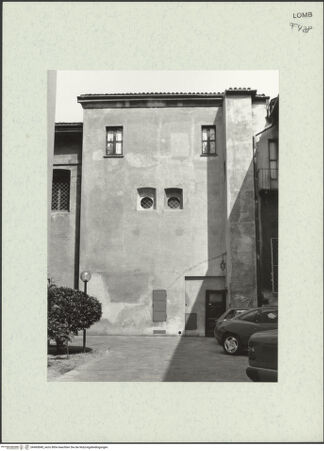 Vorderseite von Bibliotheca Hertziana [https://www.deutsche-digitale-bibliothek.de/content/lizenzen/rv-fz/] Santa Maria presso San CelsoErste Sakristei - Außenansicht, bh460840_recto. Foto: Fichera, Gabriele.