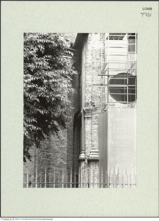 Vorderseite von Bibliotheca Hertziana [https://www.deutsche-digitale-bibliothek.de/content/lizenzen/rv-fz/] Santa Maria presso San CelsoChor und Ostbau - Anschluss an San Celso im Osten, bh461101_recto. Foto: Fichera, Gabriele.