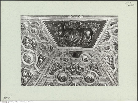 Vorderseite von Bibliotheca Hertziana [https://www.deutsche-digitale-bibliothek.de/content/lizenzen/rv-fz/] Gewölbedekoration mit Gottvater - Gesamtansicht, bh461191_recto. Foto: Fichera, Gabriele.