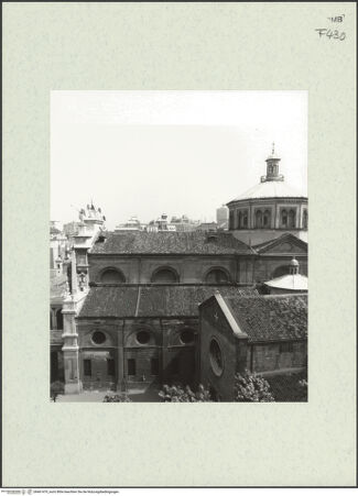 Vorderseite von Bibliotheca Hertziana [https://www.deutsche-digitale-bibliothek.de/content/lizenzen/rv-fz/] Santa Maria presso San CelsoSüdfassade - Teilansicht, bh461479_recto. Foto: Fichera, Gabriele.