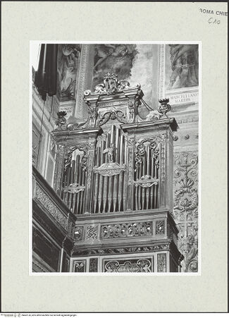 Vorderseite von Sopr. BAS ROMA [https://www.deutsche-digitale-bibliothek.de/content/lizenzen/rv-ez/] Orgel - , bh462130_recto. Foto.