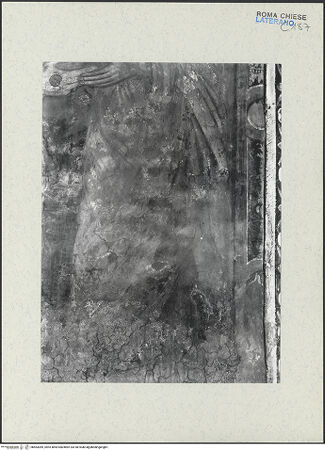 Vorderseite von ICCD [https://www.deutsche-digitale-bibliothek.de/content/lizenzen/rv-ez/] FreskenzyklusPapst Nikolaus III., in Begleitung von Petrus und Paulus, präsentiert das Modell von Sancta Sanctorum - Detail: Mantel des heiligen Petrus, vor der Restaurierung 1992-1994, bh463069_recto. Foto.