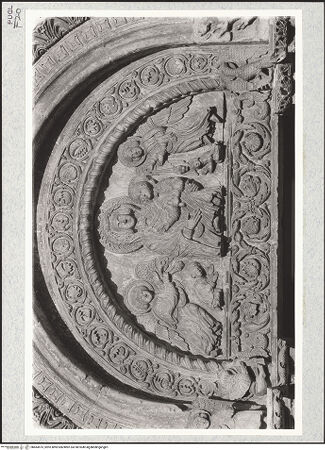 Vorderseite von Castellani, Stefano [https://www.deutsche-digitale-bibliothek.de/content/lizenzen/rv-ez/] Hauptportal (Madonna und Symbole der Evangelisten) - Tympanon: Madonna zwischen zwei Engeln und zwei Stiftern, bh464575_recto. Foto: Castellani, Stefano.