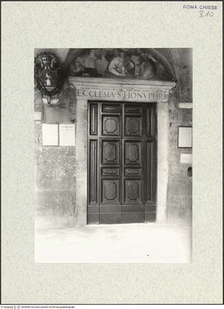 Vorderseite von Bibliotheca Hertziana [https://www.deutsche-digitale-bibliothek.de/content/lizenzen/rv-fz/] Sant'Onofrio al Gianicolo - Portikus, Eingang, bh464880_recto. Foto.