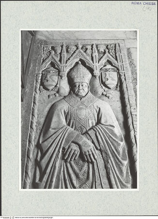 Vorderseite von Sopr. BAS ROMA [https://www.deutsche-digitale-bibliothek.de/content/lizenzen/rv-ez/] Grabplatte des Kardinals Francesco Uggucione-Brandi - , bh465192_recto. Foto.