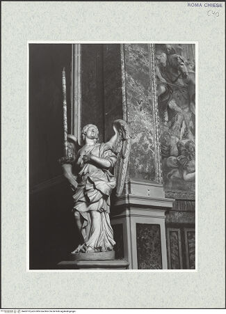 Vorderseite von Sopr. BAS ROMA [https://www.deutsche-digitale-bibliothek.de/content/lizenzen/rv-ez/] Engel mit Füllhorn (Kerzenträger) - Linke Seite, bh465193_recto. Foto.