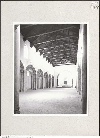 Vorderseite von Bibliotheca Hertziana [https://www.deutsche-digitale-bibliothek.de/content/lizenzen/rv-fz/] San Gennaro extra moenia - Innenraum. Blick zur Apsis, bh465789_recto. Foto: Savio, Oscar.