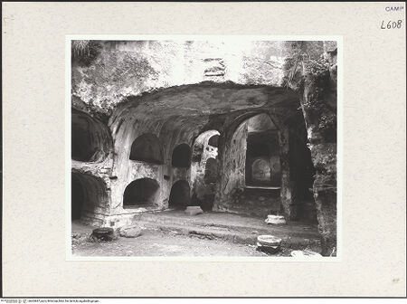 Vorderseite von Bibliotheca Hertziana [https://www.deutsche-digitale-bibliothek.de/content/lizenzen/rv-fz/] Catacombe di San GennaroVestibolo Superiore - Hypogäum mit den frühesten christlichen Malereien Neapels, bh465847_recto. Foto: Savio, Oscar.