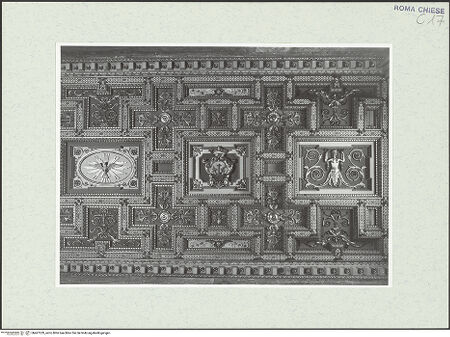 Vorderseite von Sopr. BAS ROMA [https://www.deutsche-digitale-bibliothek.de/content/lizenzen/rv-ez/] Holzdecke - Detail mit dem Wappen der Olivetaner, bh467229_recto. Foto.