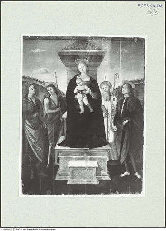 Vorderseite von Sopr. BAS ROMA [https://www.deutsche-digitale-bibliothek.de/content/lizenzen/rv-ez/] Thronende Madonna mit Kind und Heiligen - vor der Restaurierung, bh467245_recto. Foto.