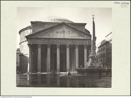 Vorderseite von unbekannt [https://www.deutsche-digitale-bibliothek.de/content/lizenzen/rv-fz/] Pantheon - Fassade, bh467267_recto. Foto.