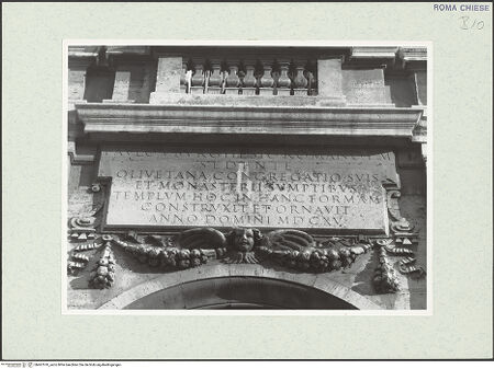 Vorderseite von Sopr. BAS ROMA [https://www.deutsche-digitale-bibliothek.de/content/lizenzen/rv-ez/] Inschrift anläßlich der Restaurierung durch Papst Paul V. - , bh467610_recto. Foto.