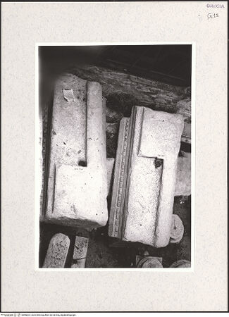 Vorderseite von Brenk [https://rightsstatements.org/page/CNE/1.0/] Panagia Acheiropoiitos - Bauplastische Fragmente, bh468024_recto. Foto.