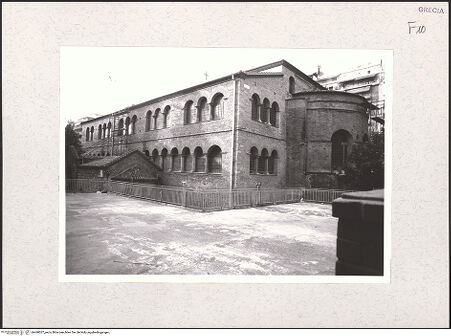 Vorderseite von Brenk [https://rightsstatements.org/page/CNE/1.0/] Panagia Acheiropoiitos - Ansicht von Südosten, bh468027_recto. Foto.