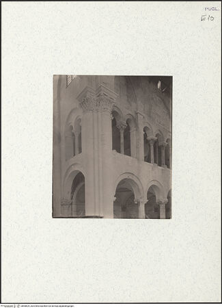 Vorderseite von Bibliotheca Hertziana [https://www.deutsche-digitale-bibliothek.de/content/lizenzen/rv-fz/] CattedraleVierung, Querhaus und Apsiden - Südwestlicher Vierungspfeiler, bh468529_recto. Foto: Krautheimer, Richard?.