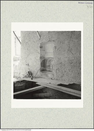 Vorderseite von Bibliotheca Hertziana [https://www.deutsche-digitale-bibliothek.de/content/lizenzen/rv-fz/] Santi Quattro CoronatiInneres - Nördliche Wand, bh469005_recto. Foto.